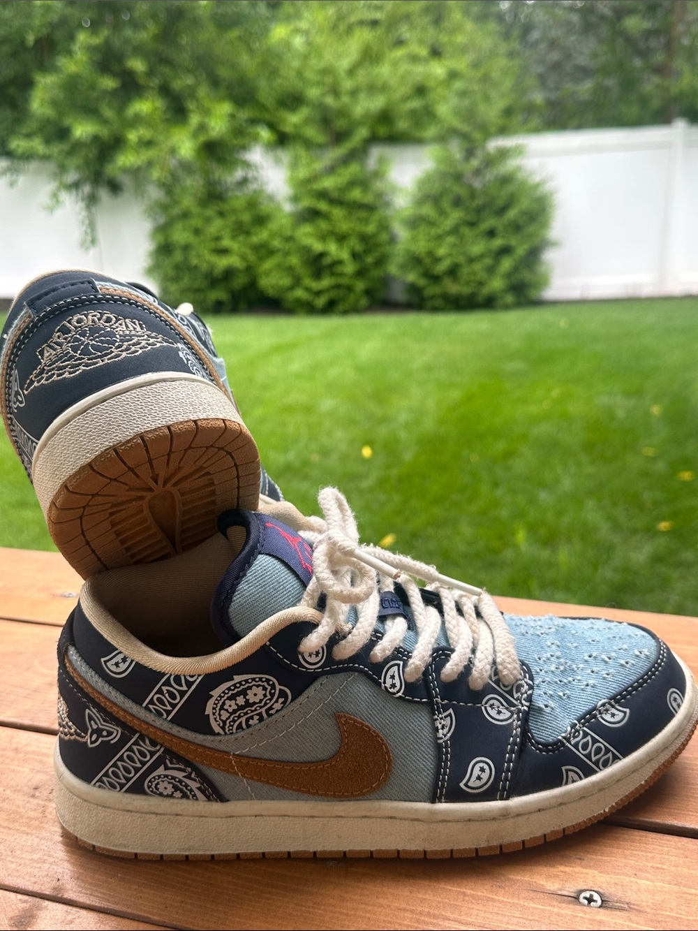 Nike Air Jordan 1 Low Paisley Navy/Light Blue/Brown 7 M, 9 W